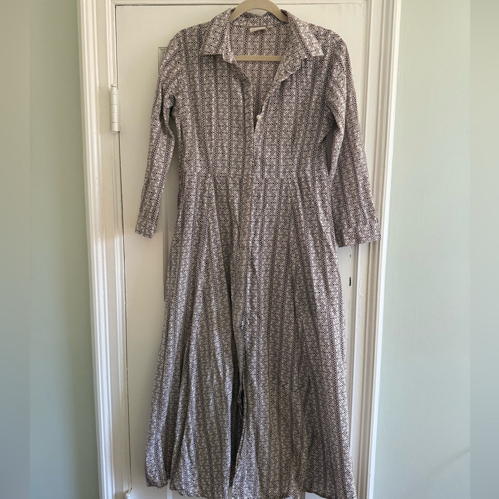 Long Sleeve Printed Maxi Shirt Dress - White & Gray RARE and barely worn!